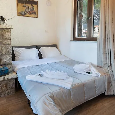 Villa Dianne Apt 1 Livadi Arachovas Exteriér fotografie