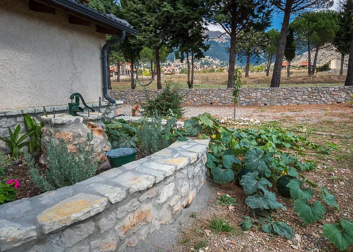 Villa Dianne Apt 1 Livadi Arachovas